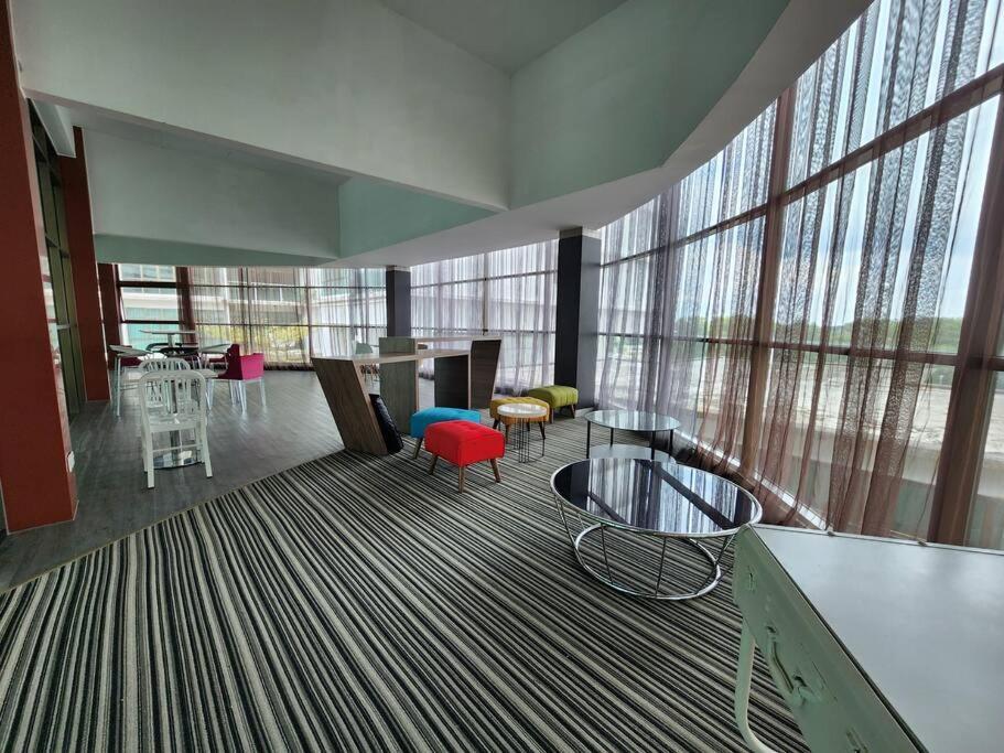 2-4 Pax Spacious Living @ Mount Austin, Jb #02 Johor Bahru Zewnętrze zdjęcie